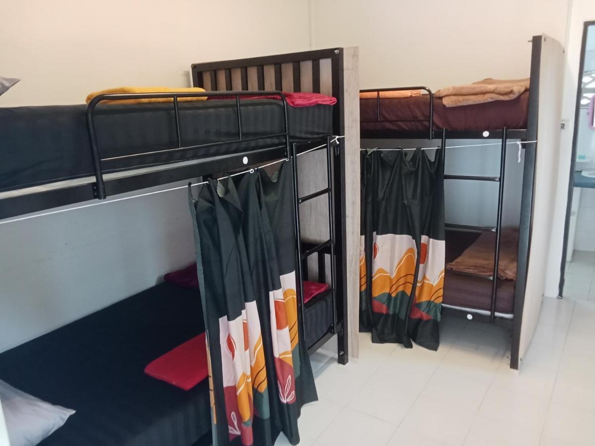 Tiki Tribe Bar & Hostel Тау Экстерьер фото