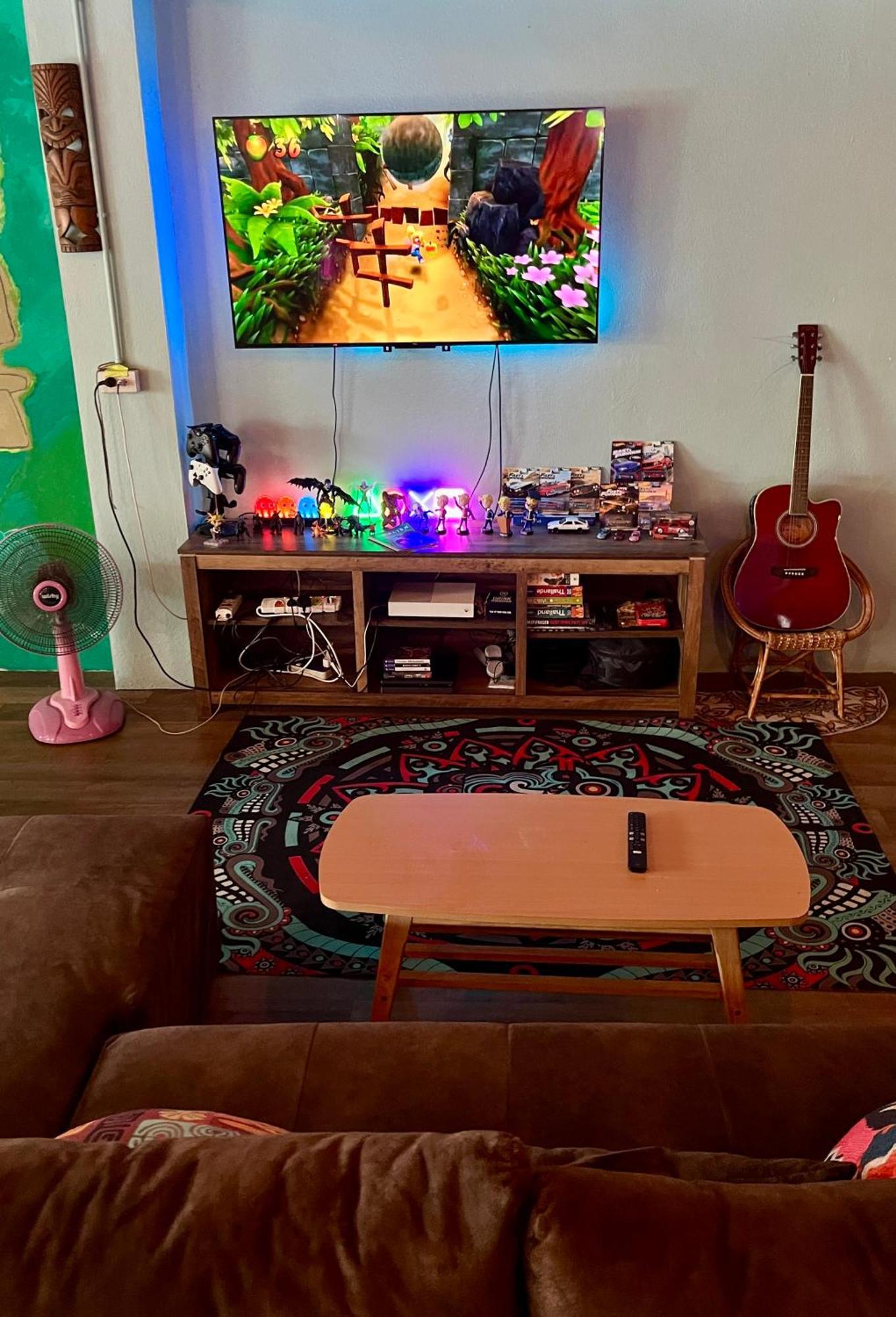 Tiki Tribe Bar & Hostel Тау Экстерьер фото
